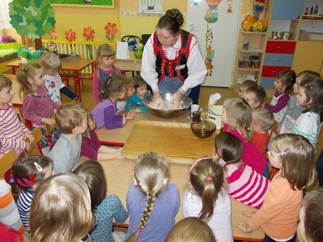Obchody Dni Kultury Kurpiowskiej w Przedszkolu Miejskim Nr 17 [17-21.03.2014] - zdjęcie #18 - eOstroleka.pl
