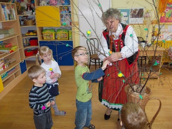 Obchody Dni Kultury Kurpiowskiej w Przedszkolu Miejskim Nr 17 [17-21.03.2014] - zdjęcie #47 - eOstroleka.pl