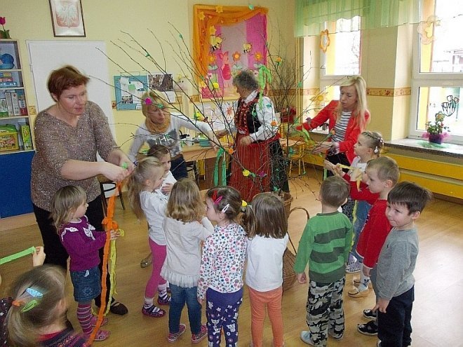 Obchody Dni Kultury Kurpiowskiej w Przedszkolu Miejskim Nr 17 [17-21.03.2014] - zdjęcie #128 - eOstroleka.pl