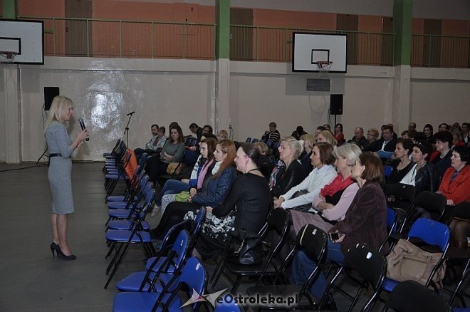 Wizyta i spotkanie z sędzią Anną Marią Wesołowską [27.03.2014] - zdjęcie #12 - eOstroleka.pl