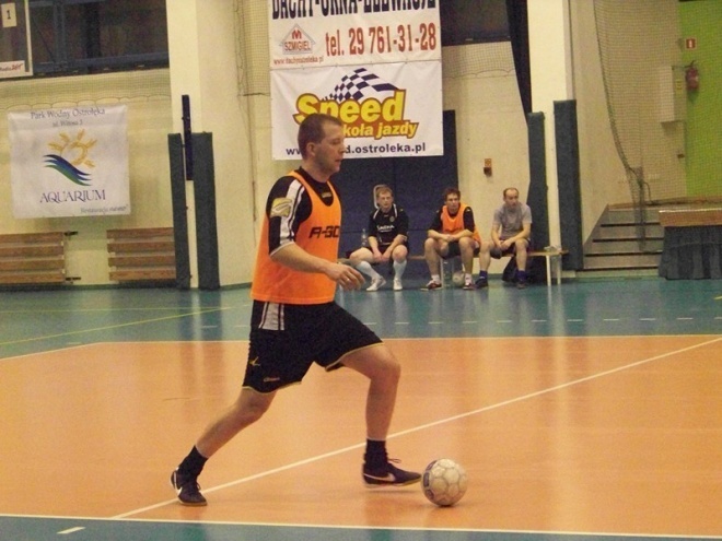 Nocna Liga Futsalu - 14. kolejka (28.03.2014) - zdjęcie #4 - eOstroleka.pl