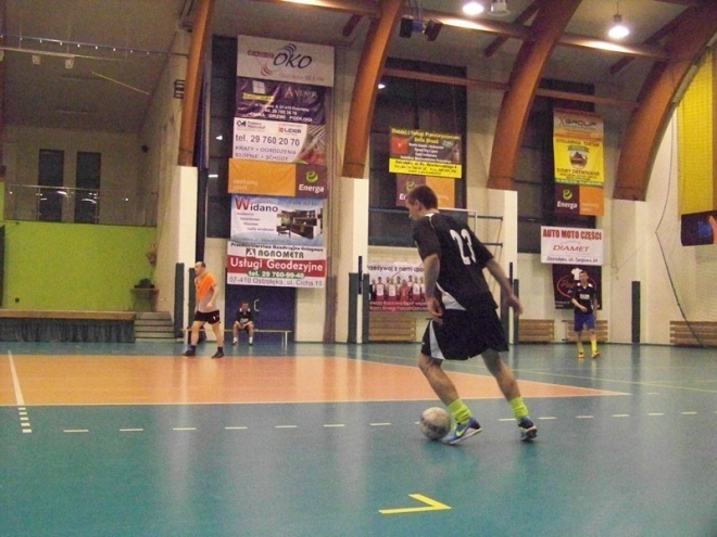 Nocna Liga Futsalu - 14. kolejka (28.03.2014) - zdjęcie #14 - eOstroleka.pl