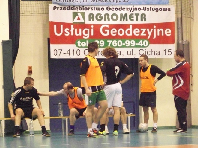 Nocna Liga Futsalu - 14. kolejka (28.03.2014) - zdjęcie #16 - eOstroleka.pl