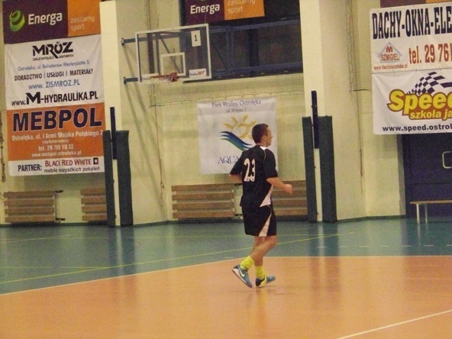 Nocna Liga Futsalu - 14. kolejka (28.03.2014) - zdjęcie #17 - eOstroleka.pl