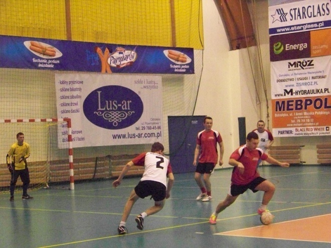 Nocna Liga Futsalu - 14. kolejka (28.03.2014) - zdjęcie #39 - eOstroleka.pl