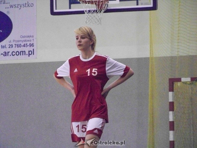 XII Mistrzostwa Miasta Ostrołęki Szkół Średnich w koszykówce kobiet (30.03.2014) - zdjęcie #61 - eOstroleka.pl