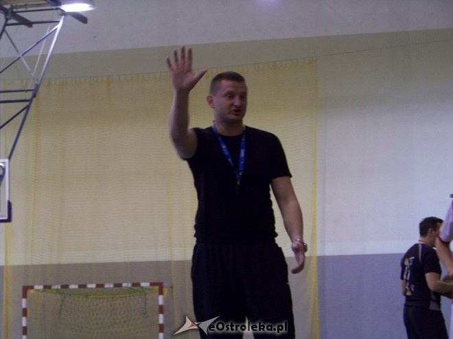 XII Mistrzostwa Miasta Ostrołęki Szkół Średnich w koszykówce kobiet (30.03.2014) - zdjęcie #37 - eOstroleka.pl