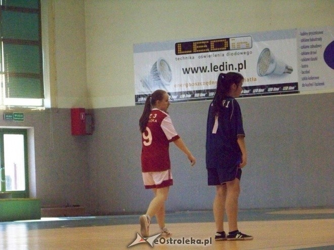XII Mistrzostwa Miasta Ostrołęki Szkół Średnich w koszykówce kobiet (30.03.2014) - zdjęcie #31 - eOstroleka.pl