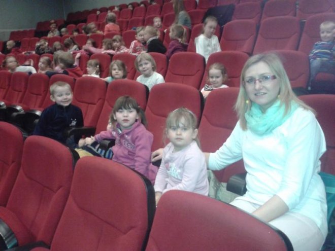 Przedszkolaki z Goworowa odwiedziły teatr [01.03.2014] - zdjęcie #8 - eOstroleka.pl
