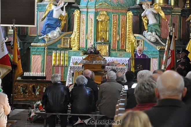 Pogrzeb kapitana Edwarda Mierzejewskiego [02.04.2014] - zdjęcie #25 - eOstroleka.pl