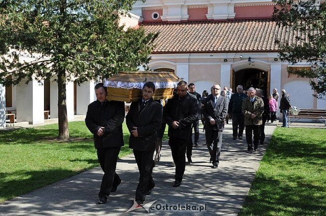Pogrzeb kapitana Edwarda Mierzejewskiego [02.04.2014] - zdjęcie #17 - eOstroleka.pl