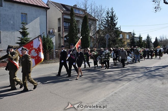 Pogrzeb kapitana Edwarda Mierzejewskiego [02.04.2014] - zdjęcie #12 - eOstroleka.pl