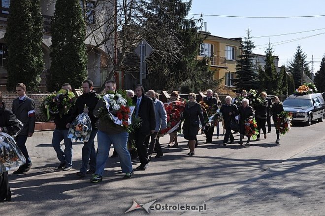Pogrzeb kapitana Edwarda Mierzejewskiego [02.04.2014] - zdjęcie #10 - eOstroleka.pl