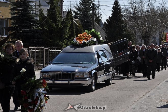 Pogrzeb kapitana Edwarda Mierzejewskiego [02.04.2014] - zdjęcie #9 - eOstroleka.pl
