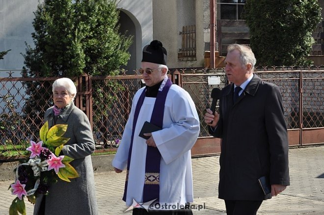 Pogrzeb kapitana Edwarda Mierzejewskiego [02.04.2014] - zdjęcie #25 - eOstroleka.pl