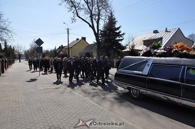Pogrzeb kapitana Edwarda Mierzejewskiego [02.04.2014] - zdjęcie #6 - eOstroleka.pl