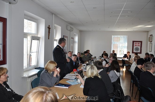 XLIII sesja Rady Powiatu w Ostrołęce [02.04.2014] - zdjęcie #10 - eOstroleka.pl