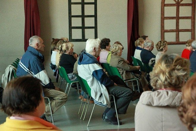 Wykład Janusza Kotowskiego na Ostrołęckim Uniwersytecie Trzeciego Wieku [03.02.2014] - zdjęcie #5 - eOstroleka.pl