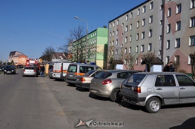 Ewakuacja mieszkańców z ulicy Grota Roweckiego [04.04.2014] - zdjęcie #2 - eOstroleka.pl