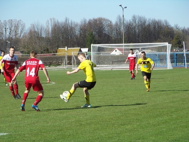 Narew Ostrołęka - Amator Maszewo (05.04.2014) - zdjęcie #1 - eOstroleka.pl
