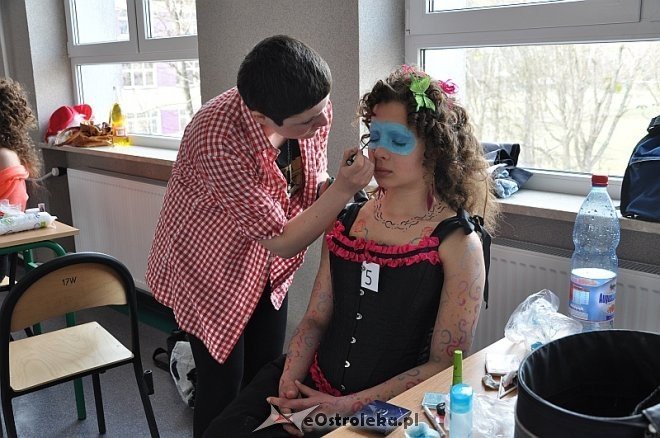 III Szkolny Konkurs Makijażu „Karnawał w Wenecji” [06.04.2014] - zdjęcie #8 - eOstroleka.pl