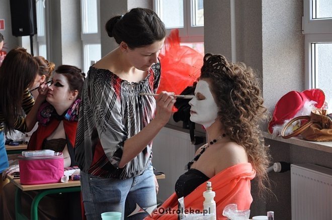 III Szkolny Konkurs Makijażu „Karnawał w Wenecji” [06.04.2014] - zdjęcie #9 - eOstroleka.pl