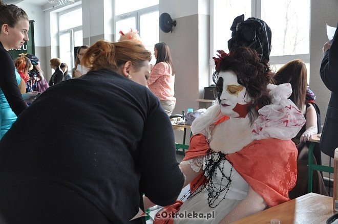 III Szkolny Konkurs Makijażu „Karnawał w Wenecji” [06.04.2014] - zdjęcie #54 - eOstroleka.pl