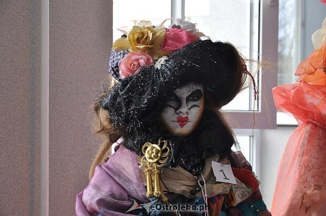 III Szkolny Konkurs Makijażu „Karnawał w Wenecji” [06.04.2014] - zdjęcie #89 - eOstroleka.pl