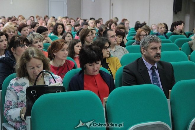 Konferencja pn. „Wspomaganie rozwoju dzieci z autyzmem” [07.04.2014] - zdjęcie #4 - eOstroleka.pl