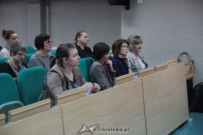 Konferencja pn. „Wspomaganie rozwoju dzieci z autyzmem” [07.04.2014] - zdjęcie #5 - eOstroleka.pl