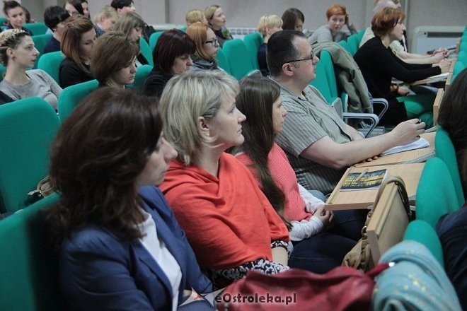 Konferencja pn. „Wspomaganie rozwoju dzieci z autyzmem” [07.04.2014] - zdjęcie #11 - eOstroleka.pl