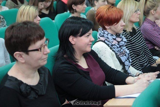 Konferencja pn. „Wspomaganie rozwoju dzieci z autyzmem” [07.04.2014] - zdjęcie #27 - eOstroleka.pl