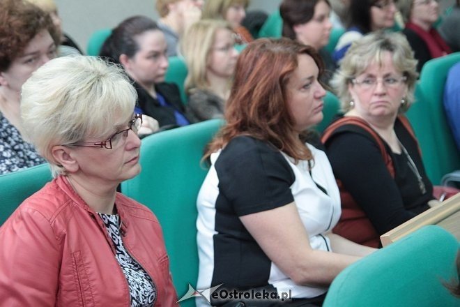 Konferencja pn. „Wspomaganie rozwoju dzieci z autyzmem” [07.04.2014] - zdjęcie #33 - eOstroleka.pl