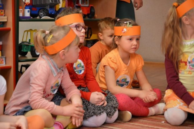 „Światowy dzień marchewki” w Przedszkolu Samorządowym w Goworowie [08.04.2014] - zdjęcie #17 - eOstroleka.pl