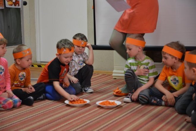 „Światowy dzień marchewki” w Przedszkolu Samorządowym w Goworowie [08.04.2014] - zdjęcie #16 - eOstroleka.pl