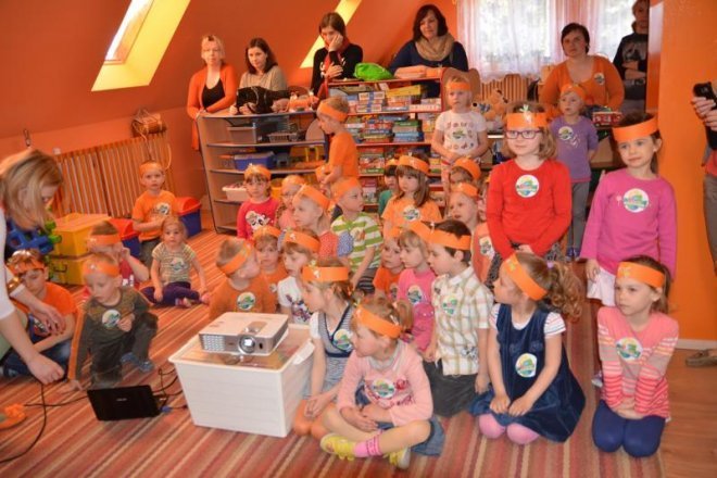 „Światowy dzień marchewki” w Przedszkolu Samorządowym w Goworowie [08.04.2014] - zdjęcie #4 - eOstroleka.pl