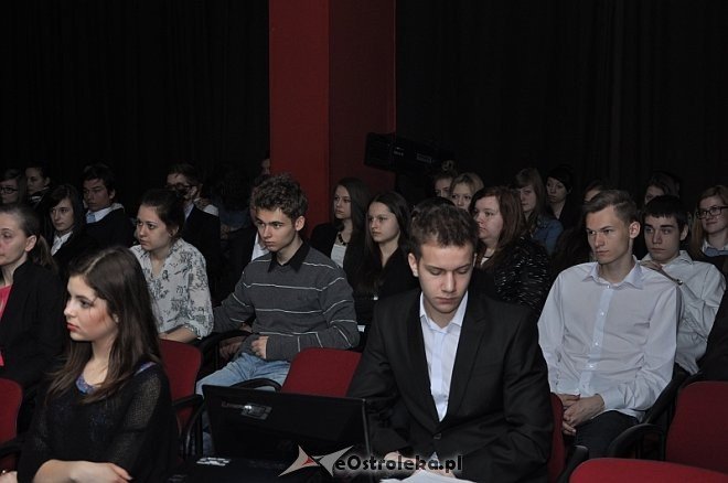 „Festiwal Nauki”: Debata społeczna „Dlaczego warto pomagać?” [09.04.2014] - zdjęcie #5 - eOstroleka.pl