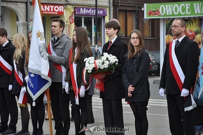 Miejskie obchody 4. rocznicy katastrofy smoleńskiej [10.04.2014]  - zdjęcie #4 - eOstroleka.pl