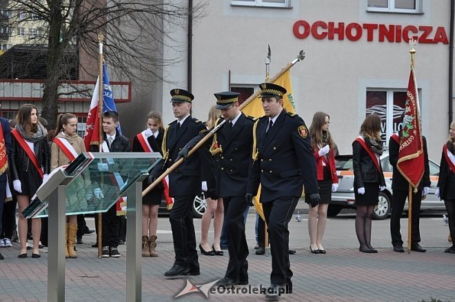 Miejskie obchody 4. rocznicy katastrofy smoleńskiej [10.04.2014]  - zdjęcie #9 - eOstroleka.pl