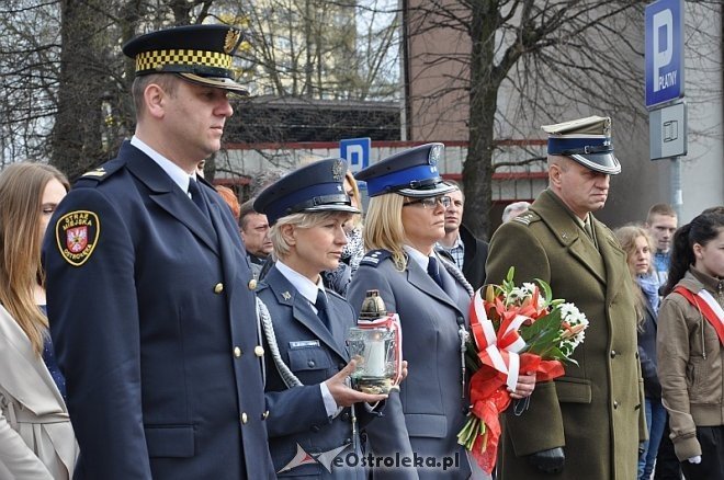 Miejskie obchody 4. rocznicy katastrofy smoleńskiej [10.04.2014]  - zdjęcie #33 - eOstroleka.pl
