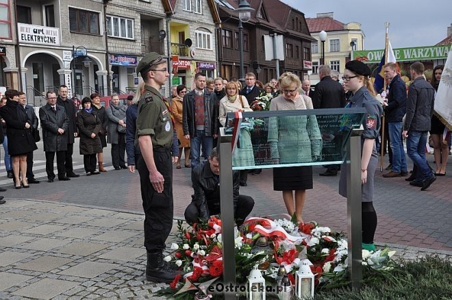 Miejskie obchody 4. rocznicy katastrofy smoleńskiej [10.04.2014]  - zdjęcie #18 - eOstroleka.pl