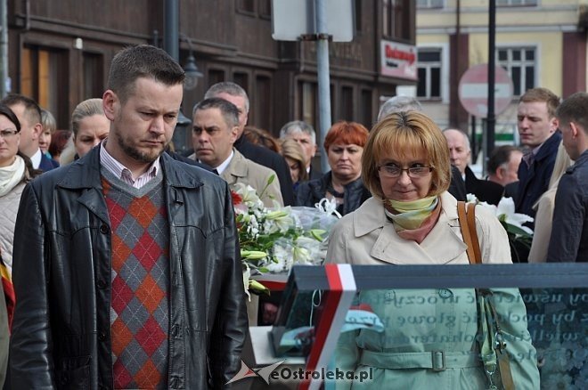 Miejskie obchody 4. rocznicy katastrofy smoleńskiej [10.04.2014]  - zdjęcie #20 - eOstroleka.pl