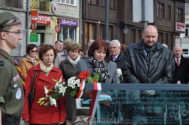 Miejskie obchody 4. rocznicy katastrofy smoleńskiej [10.04.2014]  - zdjęcie #32 - eOstroleka.pl