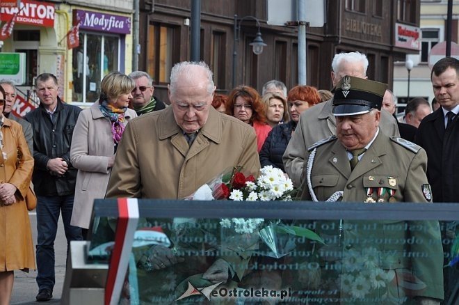 Miejskie obchody 4. rocznicy katastrofy smoleńskiej [10.04.2014]  - zdjęcie #38 - eOstroleka.pl