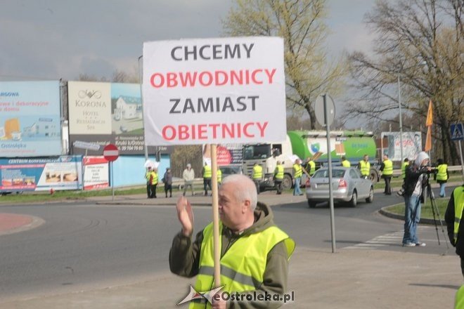 Protest w sprawie budowy obwodnicy Ostrołęki [10.04.2014] - zdjęcie #4 - eOstroleka.pl