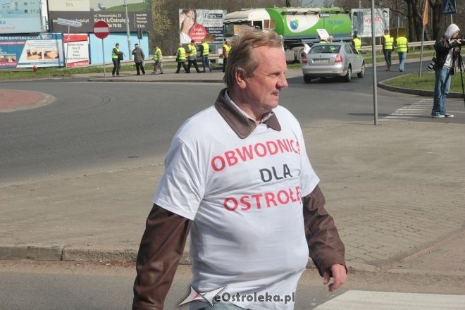Protest w sprawie budowy obwodnicy Ostrołęki [10.04.2014] - zdjęcie #35 - eOstroleka.pl