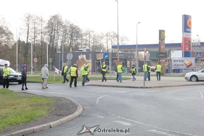 Protest w sprawie budowy obwodnicy Ostrołęki [10.04.2014] - zdjęcie #25 - eOstroleka.pl