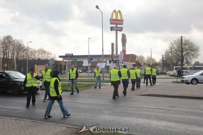 Protest w sprawie budowy obwodnicy Ostrołęki [10.04.2014] - zdjęcie #16 - eOstroleka.pl