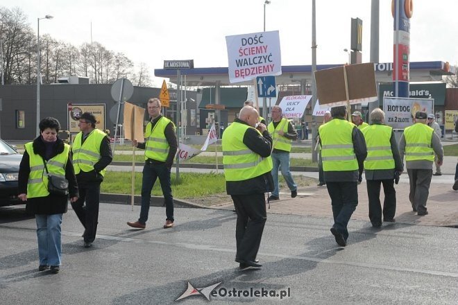 Protest w sprawie budowy obwodnicy Ostrołęki [10.04.2014] - zdjęcie #15 - eOstroleka.pl