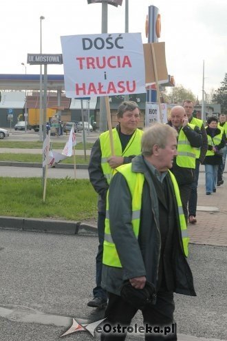 Protest w sprawie budowy obwodnicy Ostrołęki [10.04.2014] - zdjęcie #35 - eOstroleka.pl